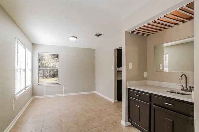 Building Photo - 5026 Creek Shadows Dr