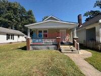 Building Photo - Three Bedroom | Detached Garage