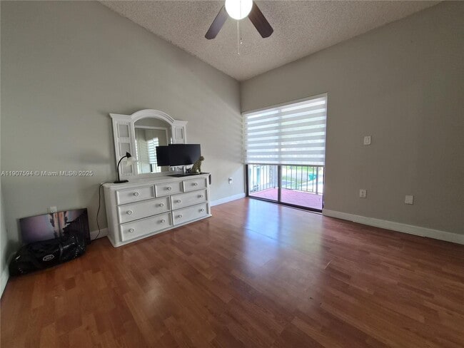 Building Photo - 10904 SW 72nd St