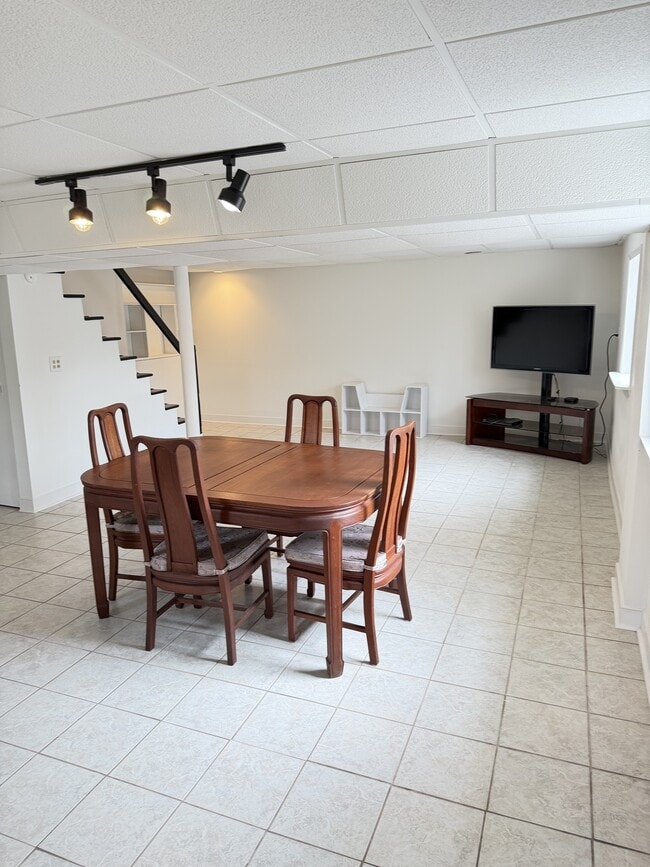 Building Photo - 2648 Melbourne Dr