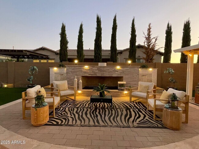 Building Photo - 2351 E Cherrywood Pl