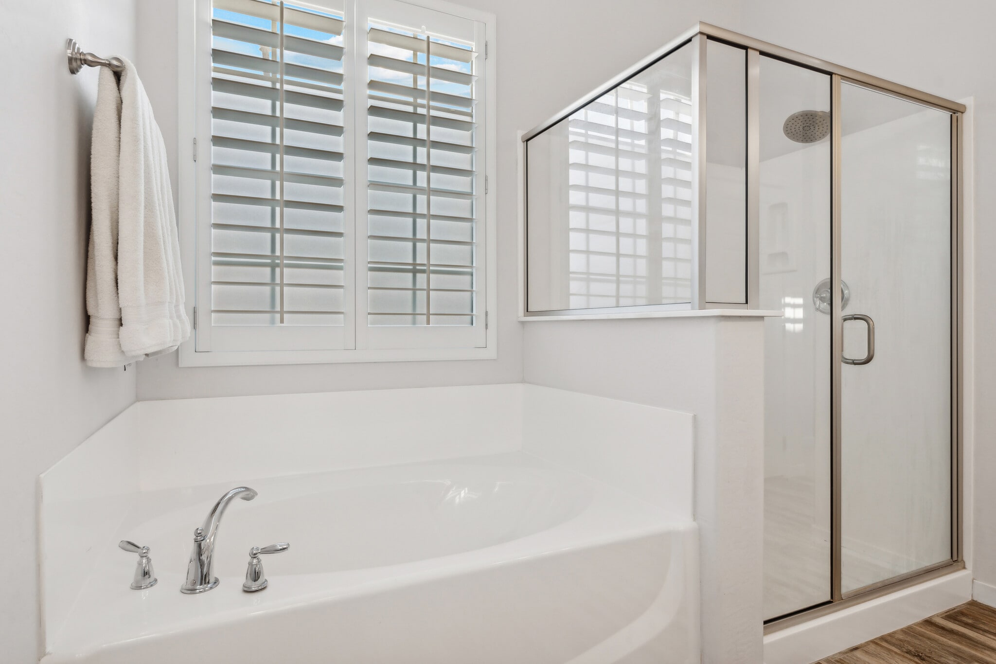 Building Photo - 10560 E Nichols Ave