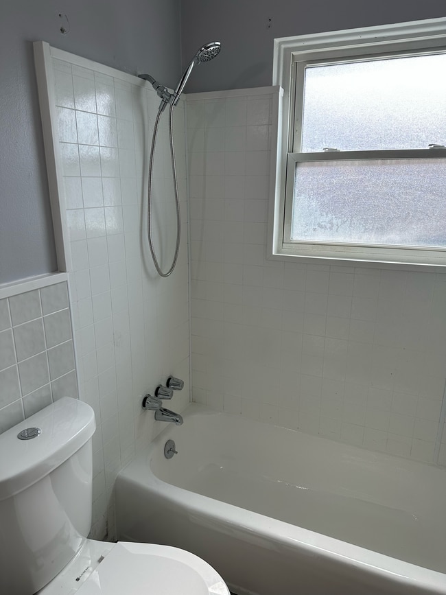 Building Photo - 20241 Kentucky St