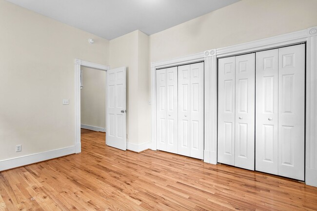 Building Photo - $2,890 / 2 br / 2 ba / 1,400 sqft