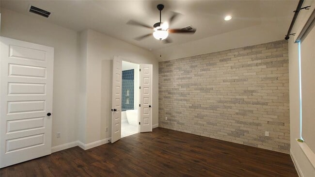 Building Photo - 514 Faith Dr