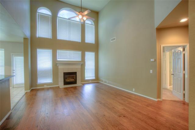 Building Photo - 11161 Balcones Dr