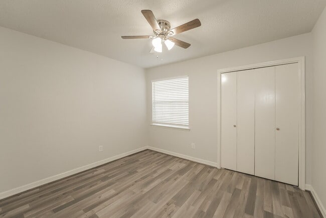 Building Photo - 9223 Bristlebrook Dr