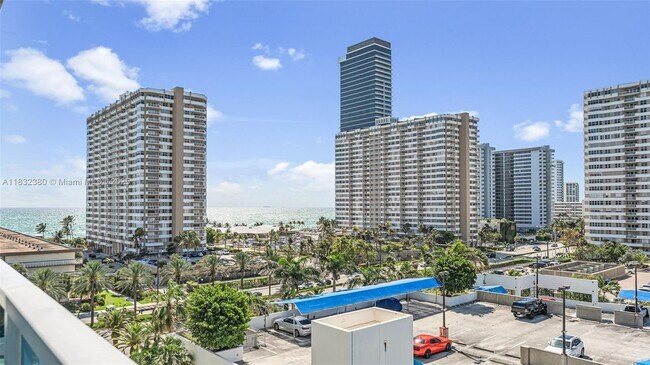 Building Photo - 1945 S Ocean Dr