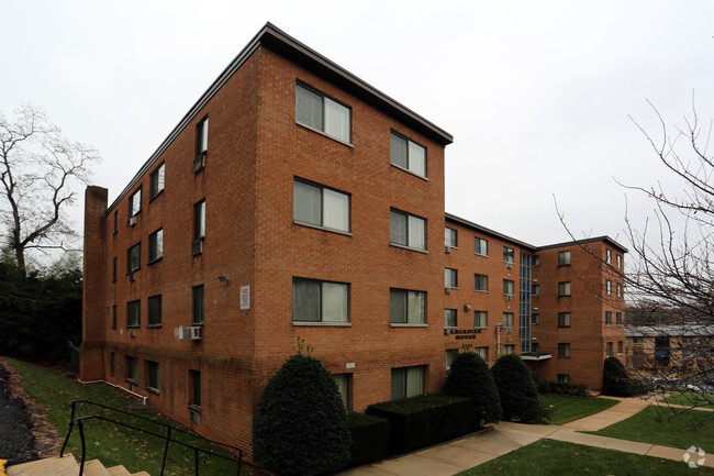 Primary Photo - Arcadian House
