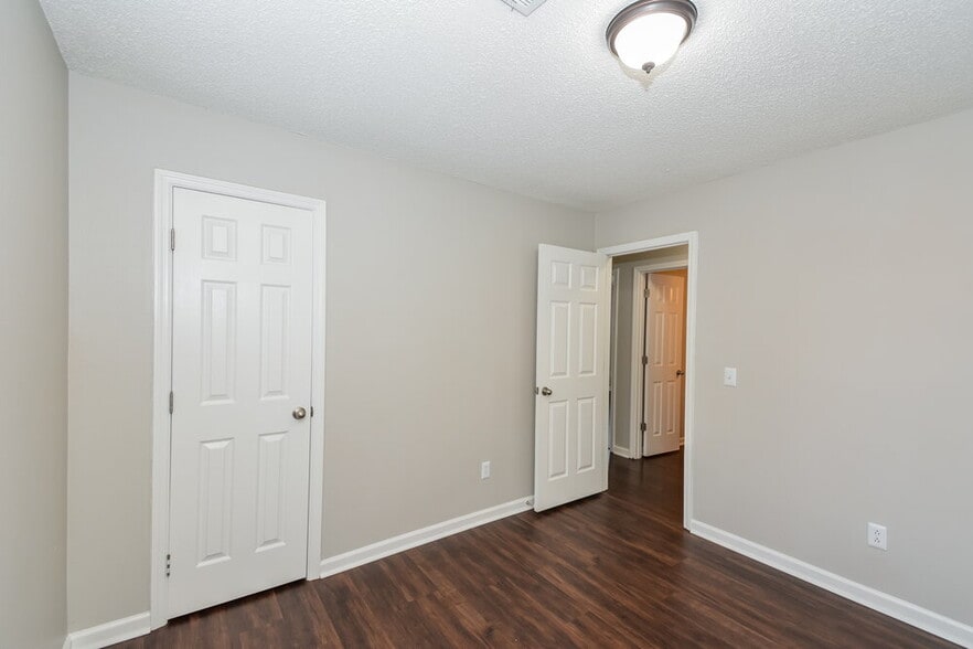 Building Photo - 306 Hank Aaron Cove