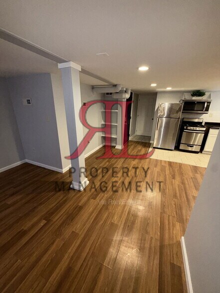 Building Photo - 722 Sheridan Ave