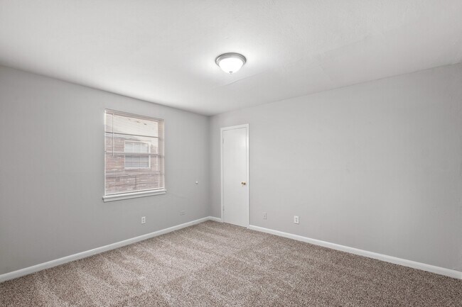 Building Photo - 4319 Tiffany Dr