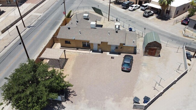 Building Photo - 8903 Old County Dr