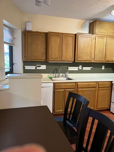 Building Photo - 6344 Aurelia St