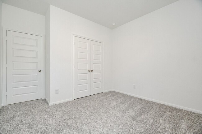 Building Photo - 7207 Prairie Heights Drive