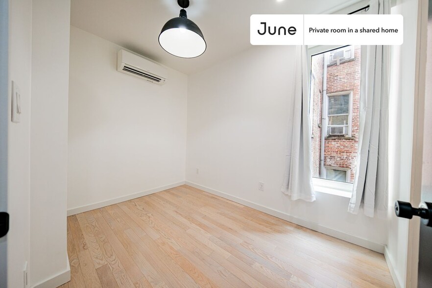 Primary Photo - Room in Shared 4 bed/4 bath home