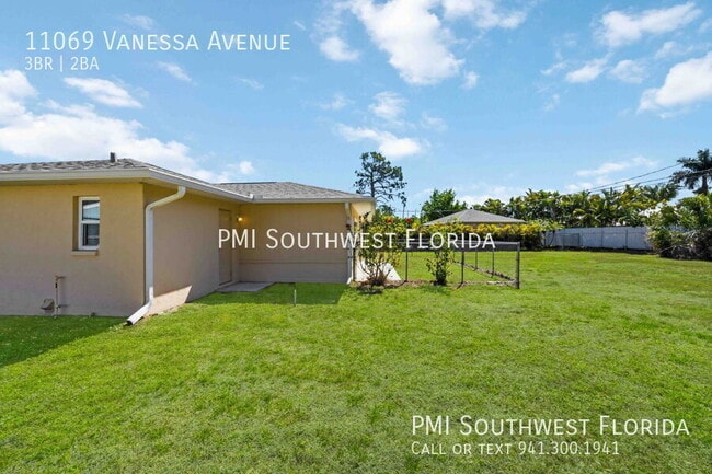 Building Photo - 11069 Vanessa Ave