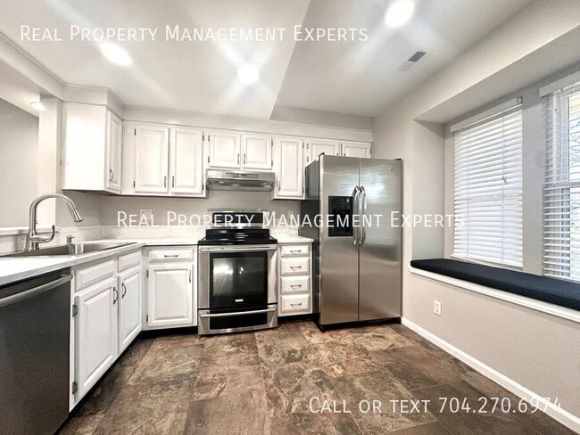 Building Photo - 2739 Von Thuringer Ct