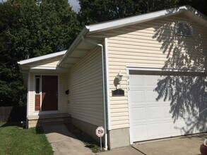 Building Photo - Renovated Ranch!