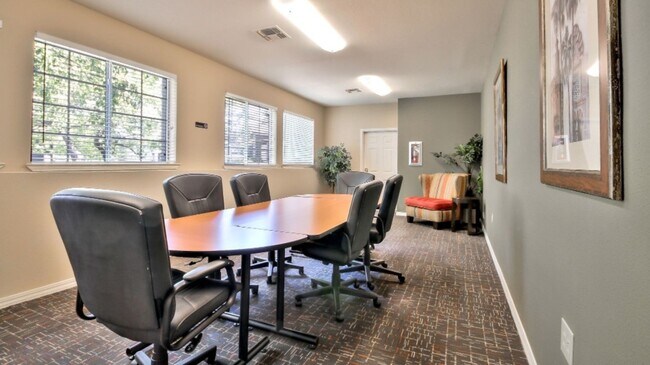 Building Photo - 1451 Rocky Ridge Dr