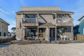Building Photo - 11a Guyer Ave