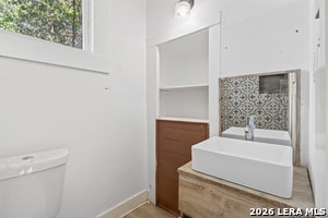 Building Photo - 2106 Saunders Ave