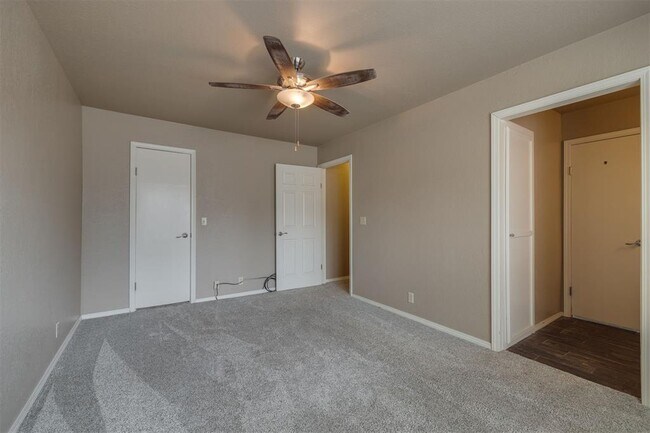 Building Photo - 6500 N Grand Blvd