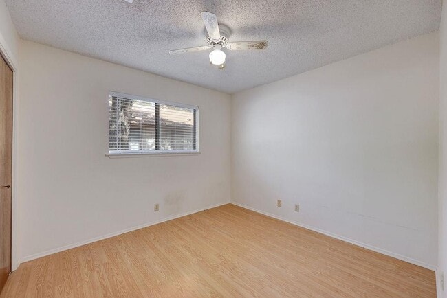 Building Photo - 5619 Clay Ave