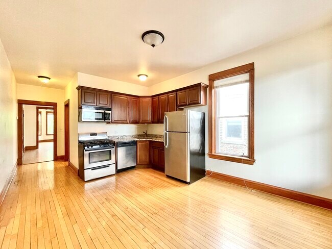 Building Photo - 3319 W Pierce Ave