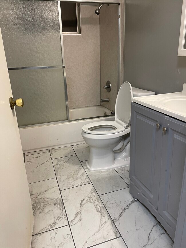 Building Photo - 7179 Palm Ave