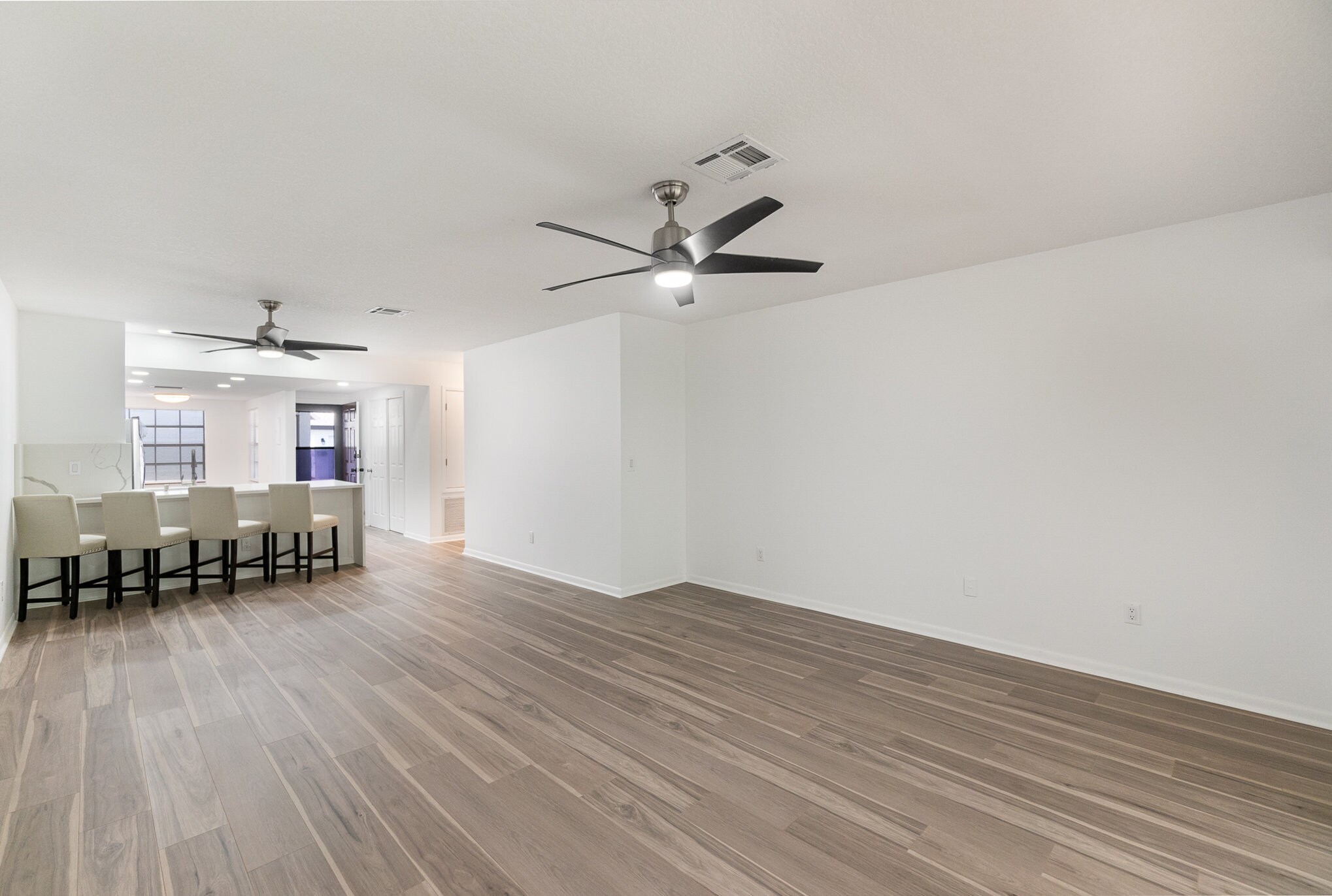 Building Photo - 255 Paradise Blvd