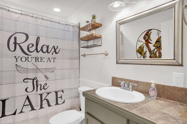 Building Photo - 115 Hale Loop