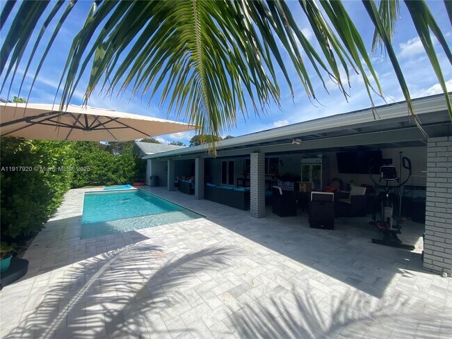 Building Photo - 7010 SW 144th Pl