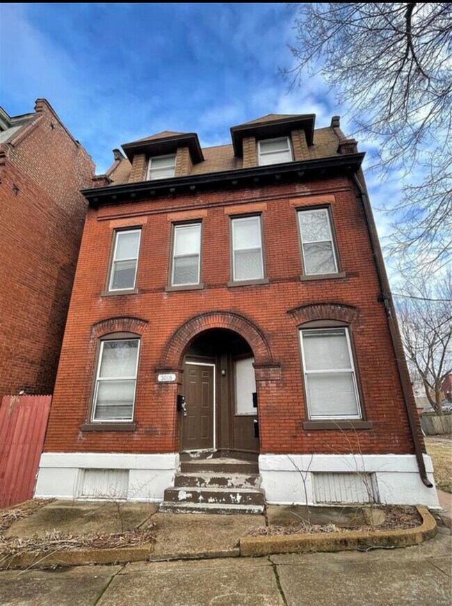 Front Of Building - 3016 California Ave