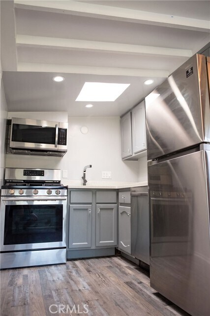 Building Photo - 533 Sturtevant Dr