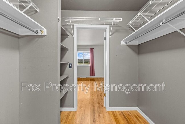 Building Photo - 1558 Greenbriar Blvd