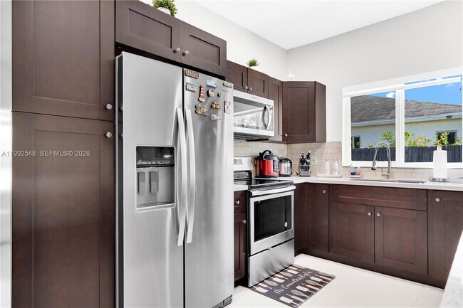 Building Photo - 30775 SW 158 Path