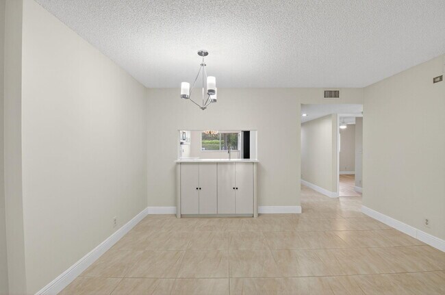 Building Photo - 5574 Witney Dr