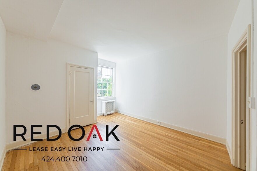 Building Photo - 3278 Wilshire Blvd