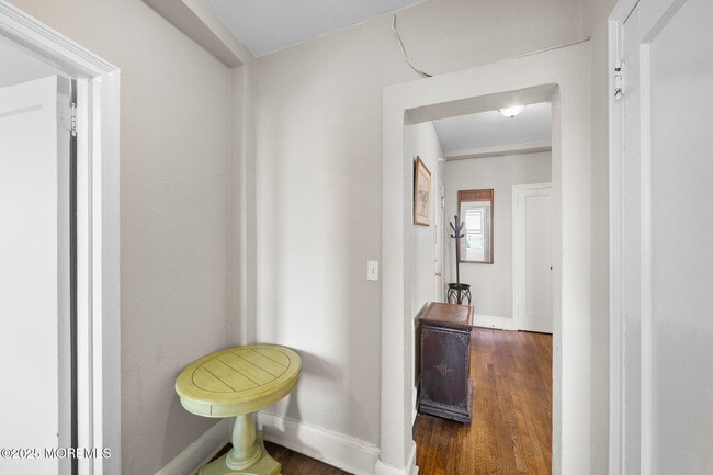 Building Photo - 400 Deal Lake Dr