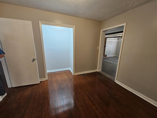 Building Photo - 1672 Wellons Dr