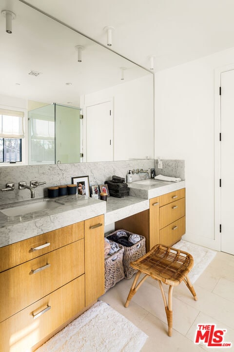 Building Photo - 1099 Nowita Pl