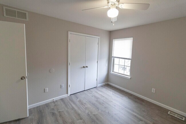 Building Photo - 5307 Currituck Ln