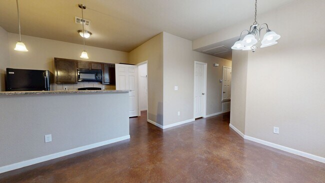 Building Photo - 2 WEEKS FREE!!!!  NOW ONLY $1395 NO CARPET DUPLEX IN HARKER HEIGHTS!!!!