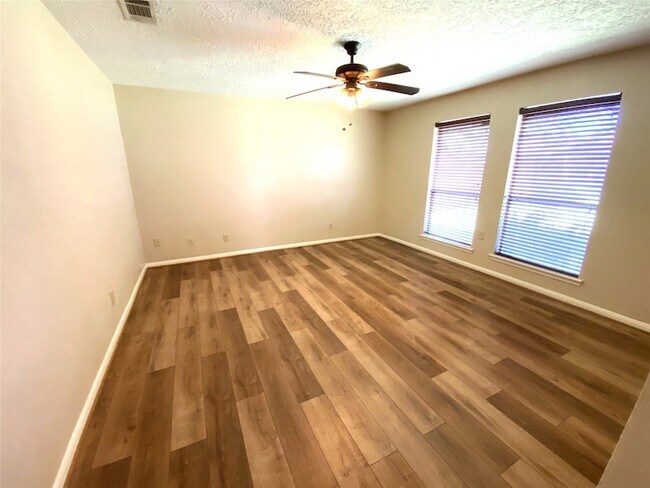 Building Photo - 22522 Smokey Hill Dr