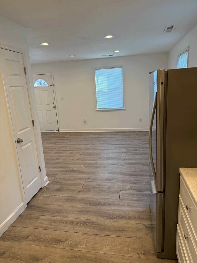 Building Photo - 182X Kitty Hawk Rd