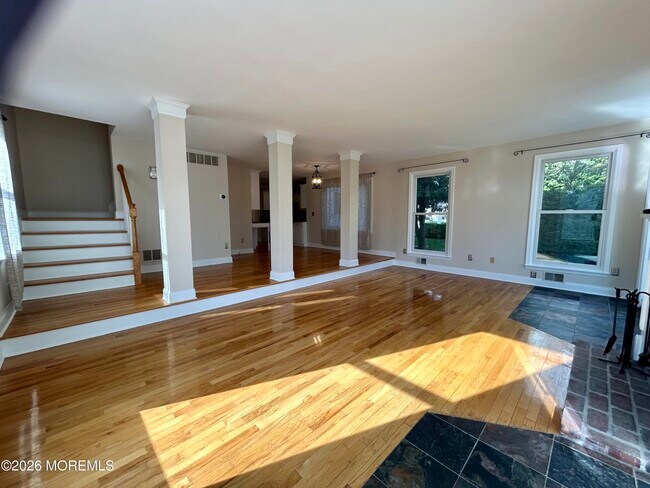 Building Photo - 82 3rd St