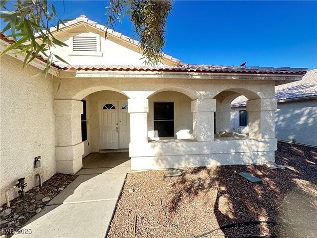 Building Photo - 4426 Cinema Ave