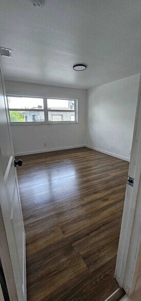 Master Bedroom - 709 13th St