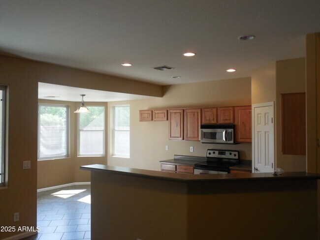 Building Photo - 18131 W Port Royale Ln